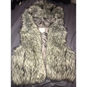 Ann Taylor LOFT faux fur vest